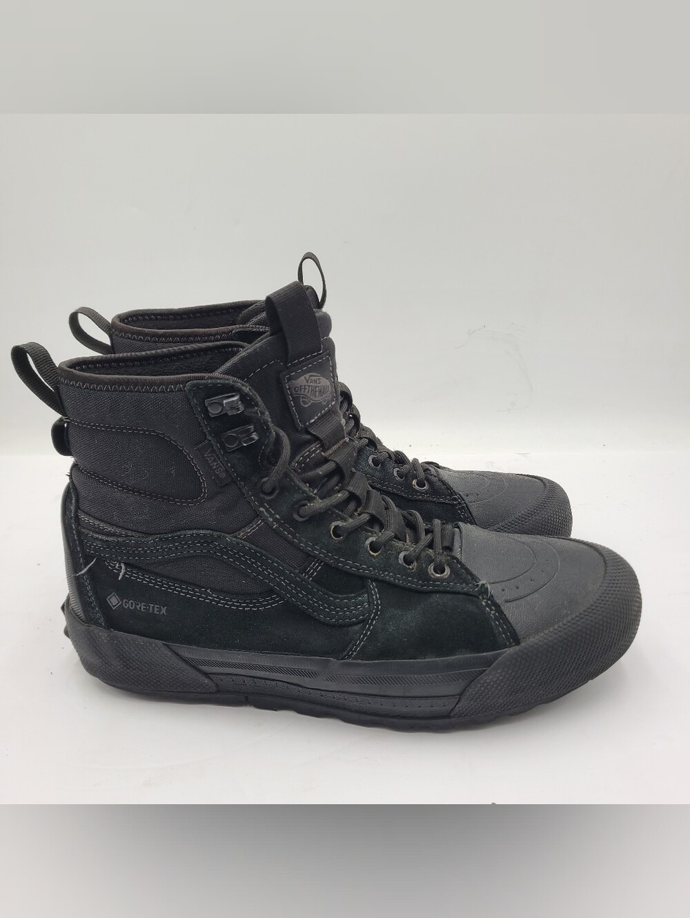 B53 Vans MTE Gore-Tex Boots Mens 9 Black Suede Waterproof Hiking Outdoor